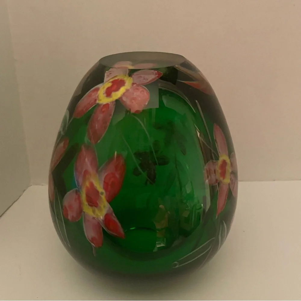 Vintage MCM Murano Emerald Green Glass Vase with Pink Flowers, Sommerso - Picture 6 of 9
